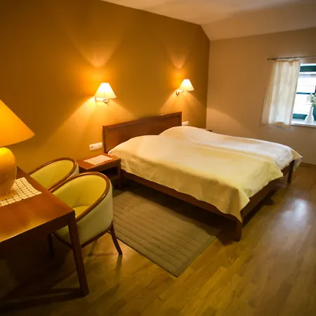 Guest house Pri Zabarju 3*