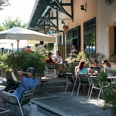 Guest house Pri Zabarju 3*