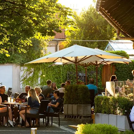 Pri Zabarju Gostinjska kuća 3*